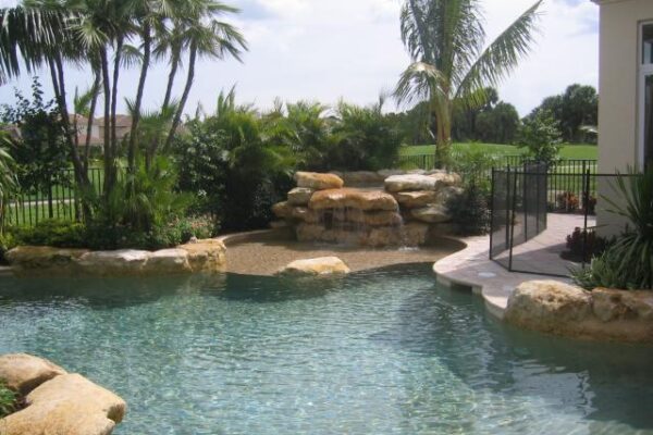www.miamicustompoolsandspas.com__288__ezr.jpg